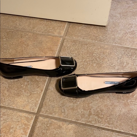 Prada flats - Picture 2 of 5